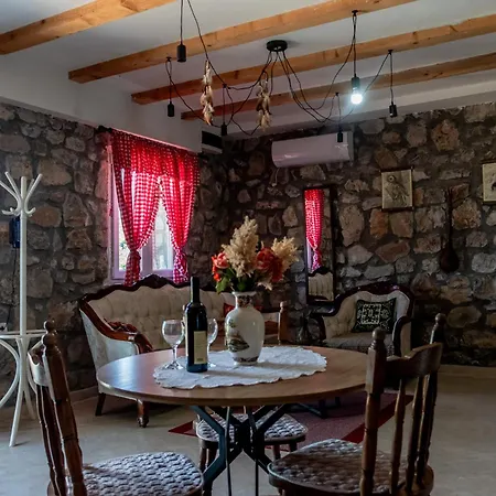 בית נופש Stara Kruska פודגוריצה