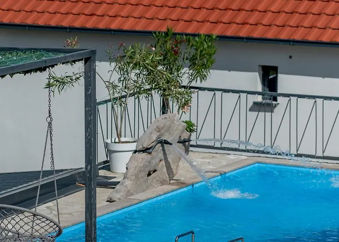 Holiday home Stara Kruska *