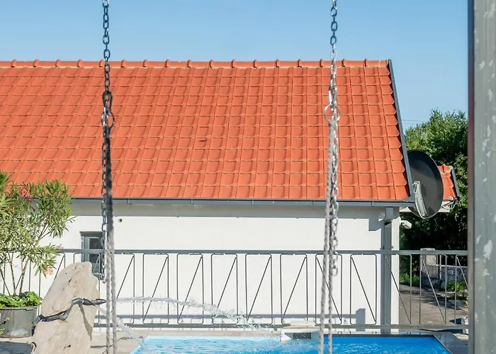 Holiday home Stara Kruska *